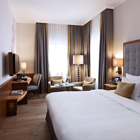 Platzl Hotel Munich Exterior photo